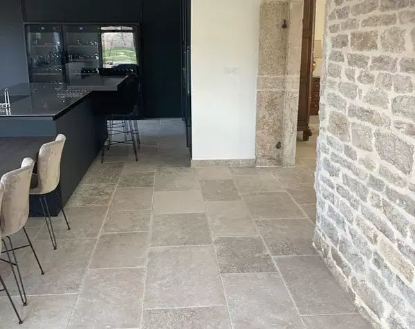 Chateau Gris Kalkstein Referenz 1